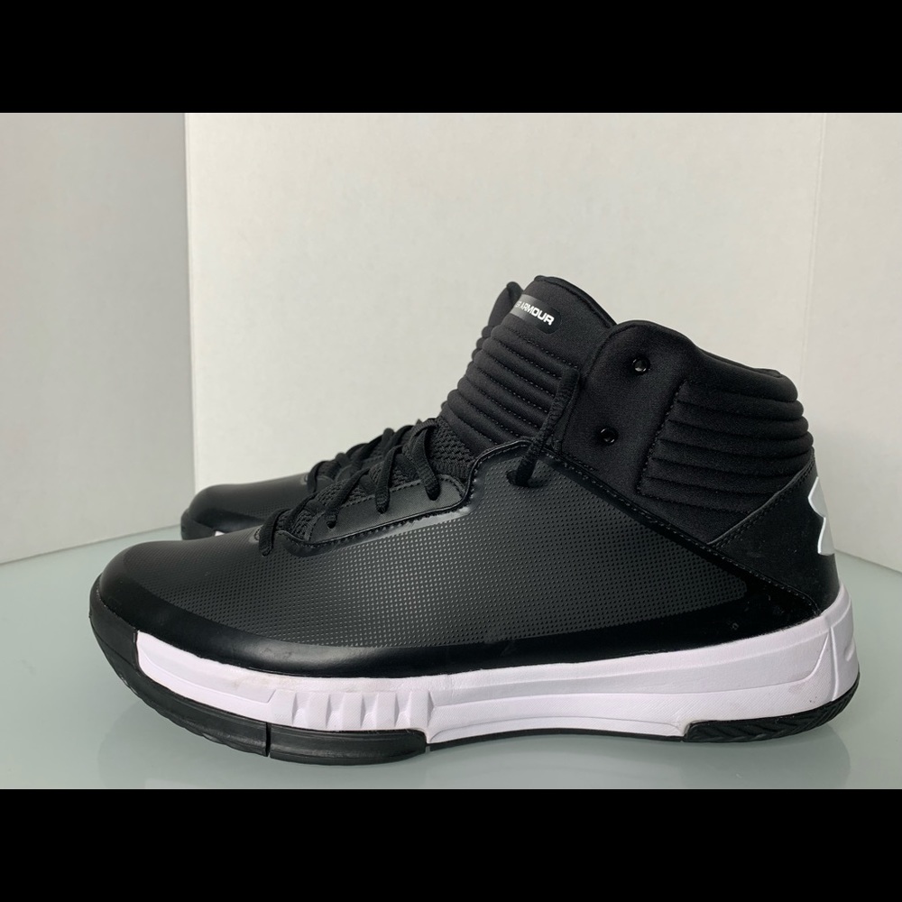 Black, men’s Under Armour Basketball Shoes